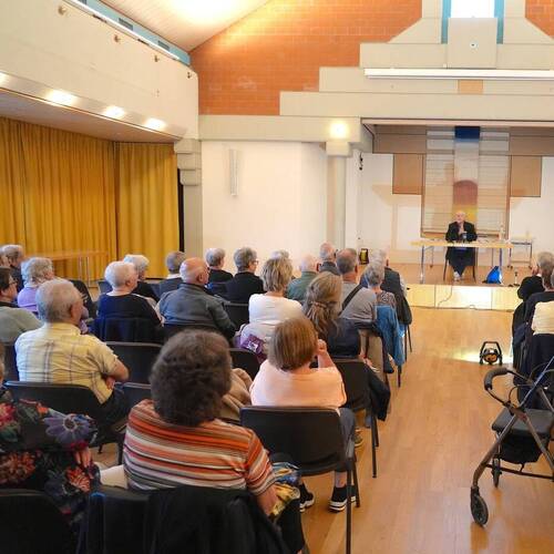 Conférence de Michel Cool sur les papes François et Léon XIV